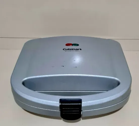 Sanduicheira CUISINART, modelo WM-SW2N