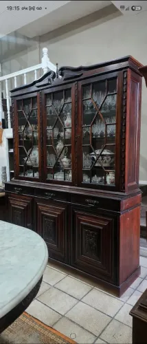 Móveis antigos, buffet cristaleira antiga, antiguidades