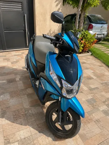 Moto/Scooter semi nova, segundo dono