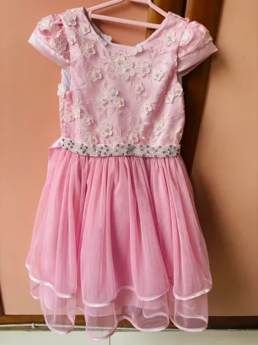 Vestido de festa 4 anos com bordado delicado