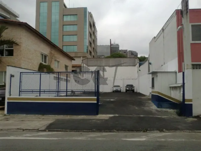 Terreno Comercial com 330m² à Venda no Jardim Paulista - São Paulo/SP