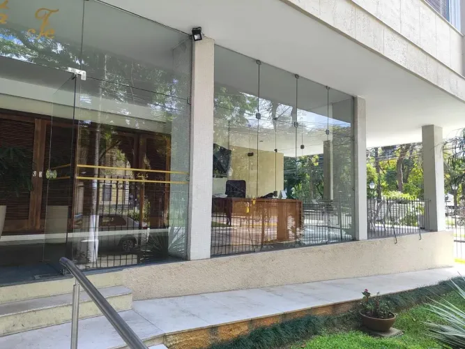 Apto Centro, local nobre, Rua Barão de Amazonas, próximo do Relógio de Flores - Petrópolis