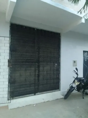 ALUGO PONTO COMERCIAL