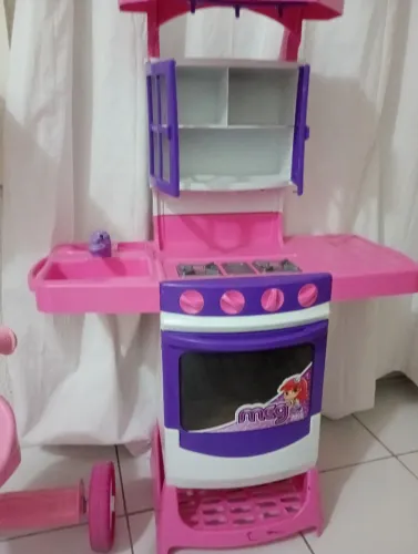 Fogãozinho e velocipe menina