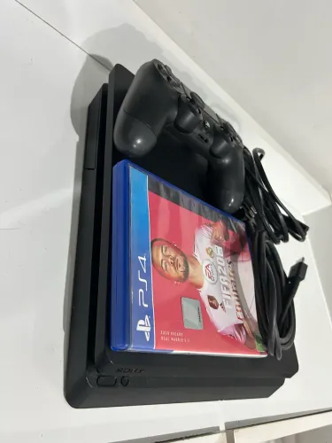 Ps4 slim 1TB + FIFA 2020