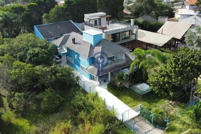 Casa 5 suites na Barra da Lagoa