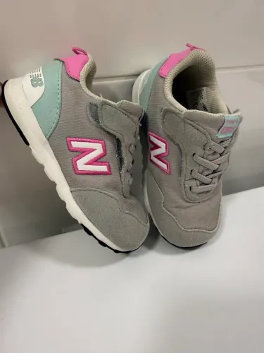 Tênis New Balance infantil tamanho 22