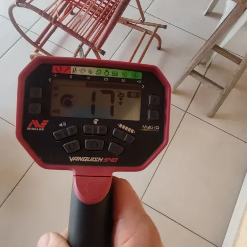 Detector de metais vanquish 540
