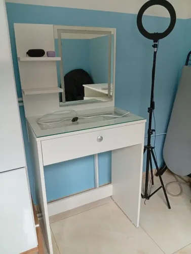 Mini penteadeira