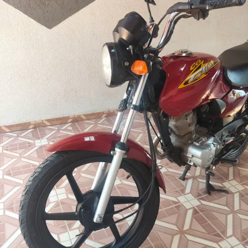 Titan Ks 125 vermelha