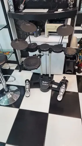 Bateria eletrônica shelter