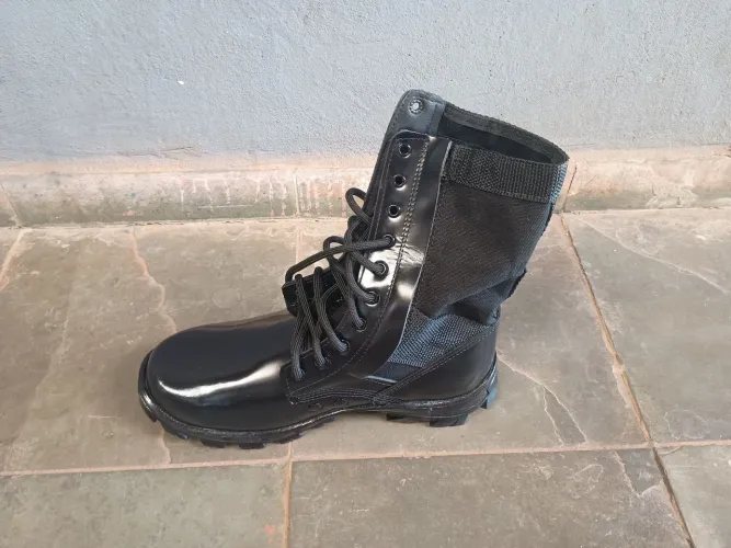 Coturno Militar com zíper escondido 