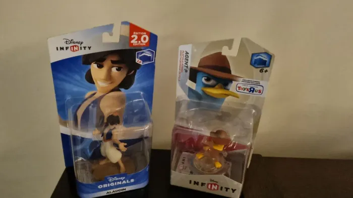 Dupla Infinity, bonecos colecionáveis DISNEY