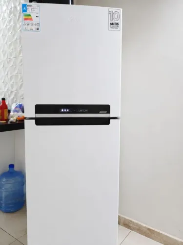Vendo geladeira Midea Frost Free
