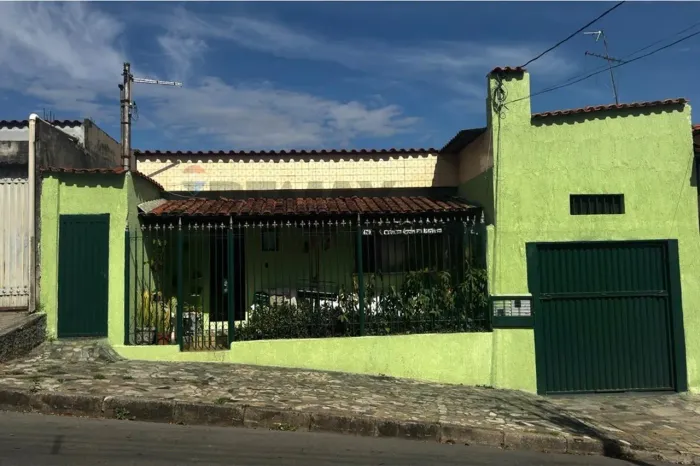 Casa Linear Espaçosa no Jardim São José