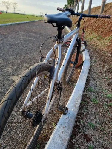 bike aro 26 bem boa, só andar
