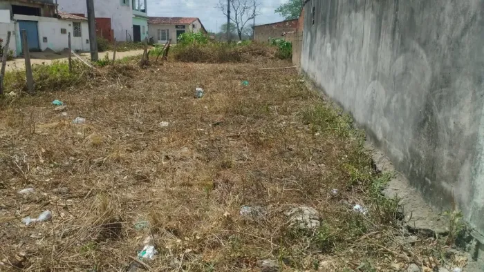 Vendo terreno de fácil localização em queimadas PB 