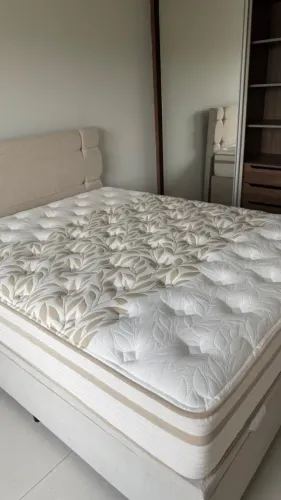 Cama Box Gueen com Colchão