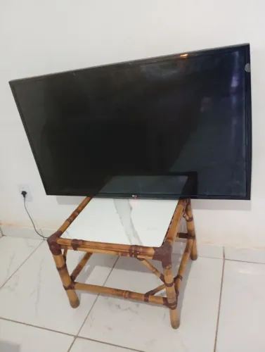 Tv para retirada de peças