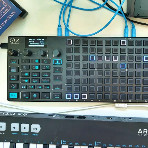 Oxi instrument ONE controlador Midi Cv sintetizadores