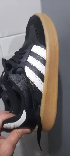 Tenis adidas