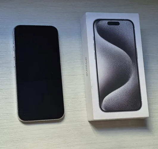 VENDO IPHONE 15 PRO 128 gb - Sem marca de uso.