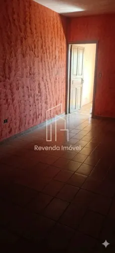 Casa Comercial à Venda em São Paulo-SP, Vila Carmosina: 01 banheiro, 2 vagas, 156m² de áre