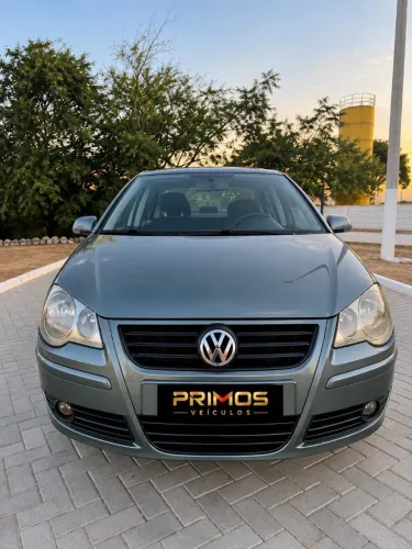 Volkswagen Polo Sedan 1.6 MI Total Flex 8V 4P 2011