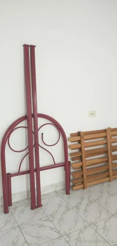 Cama de Soltero Ferro Bem Conservada