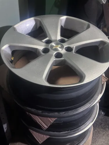 Rodas liga leve cruze GM ano 17