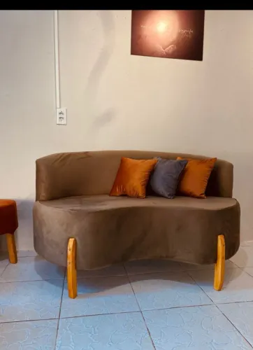 Sofá curvado