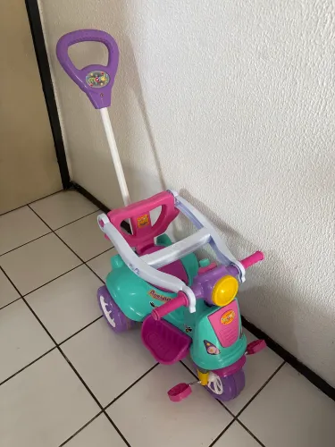 Triciclo infantil feminino 