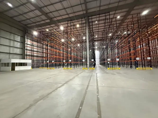 Galpão/Depósito/Armazém para aluguel com 4.320 metros quadrados