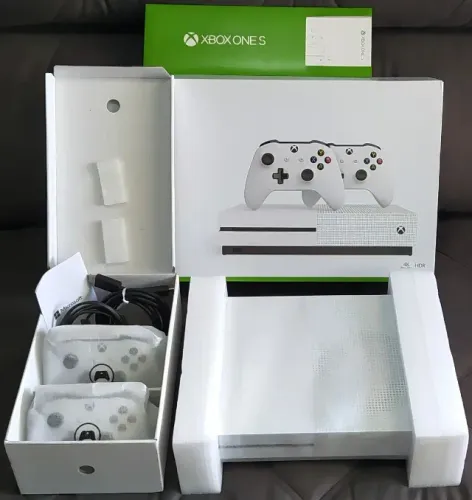 Xbox One S (LEIA!)