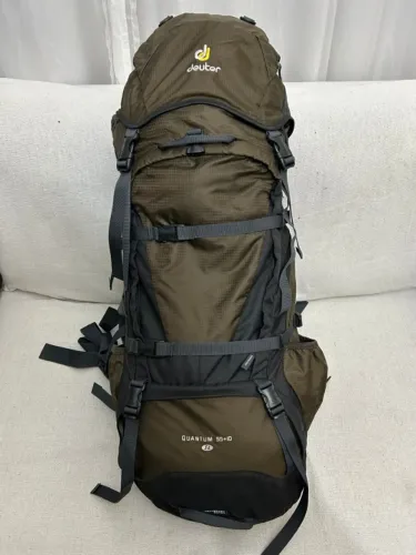 Mochila Deuter Quantum 55+10 SL