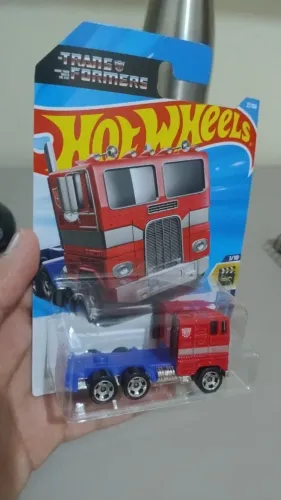 Hot Wheels Optimus Prime Transformers