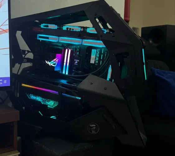 Pc gamer rtx 5090 + Ryzen 9950x3d 96gb , 4tb nvme