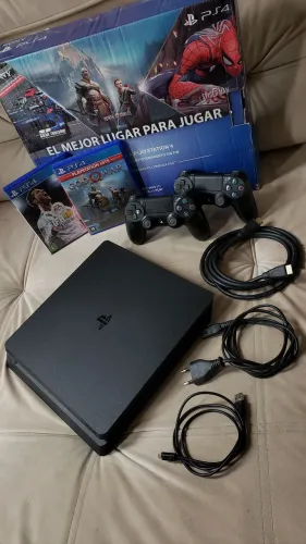 Playstation 4 slim 1 tera e 2 controles