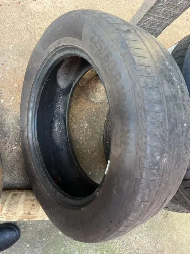 Pneus 225/60 R18