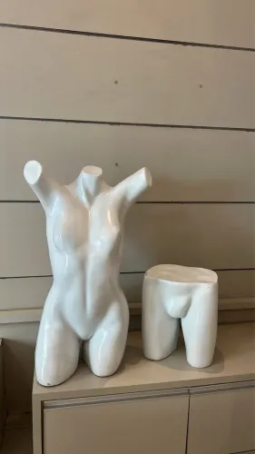 Manequins