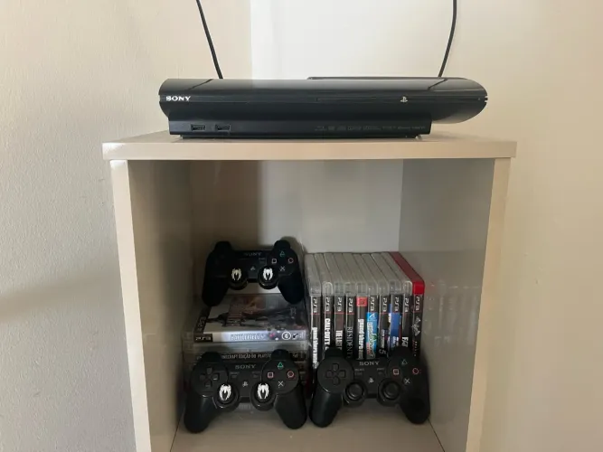PlayStation 3 muito novo