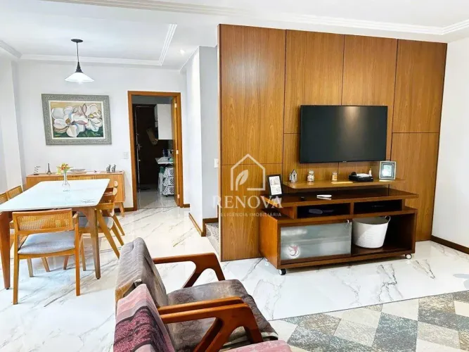 Casa Duplex em Condomínio Próximo ao Centro 4 Quartos, Suíte, Espaço Gourmet e 3 Vagas