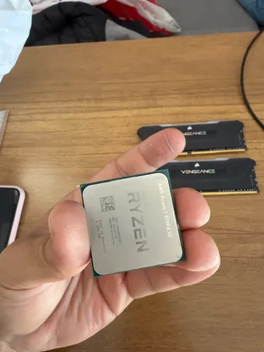 PROCESSADOR RYZEN 7 5700X3D