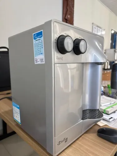 PURIFICADOR DE ÁGUA EVEREST REFRIGERADO POR COMPRESSOR PRATA 127V
