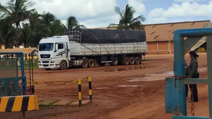 Vende-se conjunto de caminhão