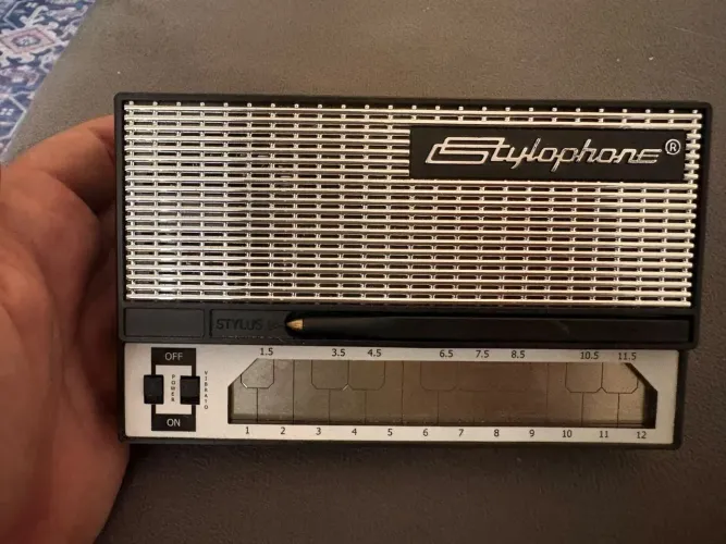 Stylophone sintetizador de bolso
