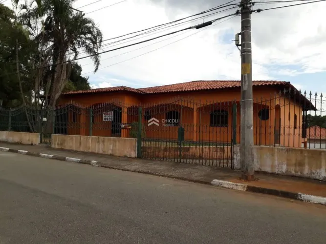 Casa com 4 quartos, Vila Santo Antônio - Cotia