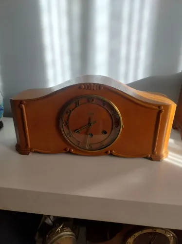 Relógio carrilhão de mesa