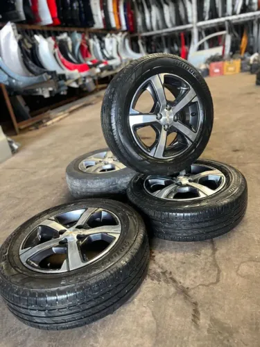 Jogo De Roda Chevrolet Onix Celta Prisma Aro 15  Original 