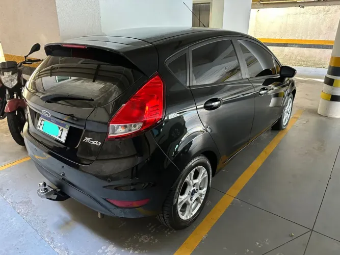 Ford Fiesta 1.6 16V Flex Mec. 5P 2014
